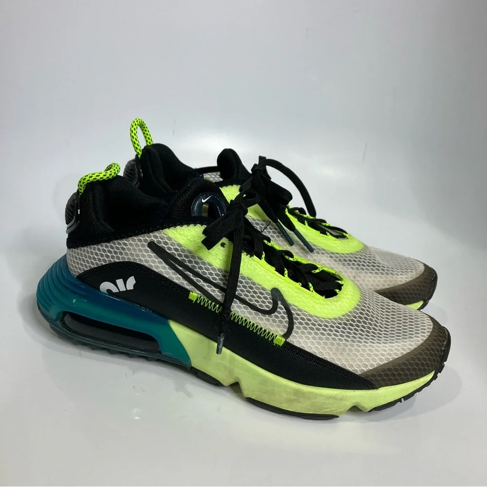 Nike Air Max‎ volt sneakers size 5 youth athletic activewear casual school shoes